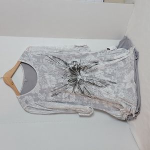 Linea Domani Women's White Gray Floral W/ Button Accent Top, 6